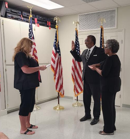 Rev. Charles McKnight sworn in